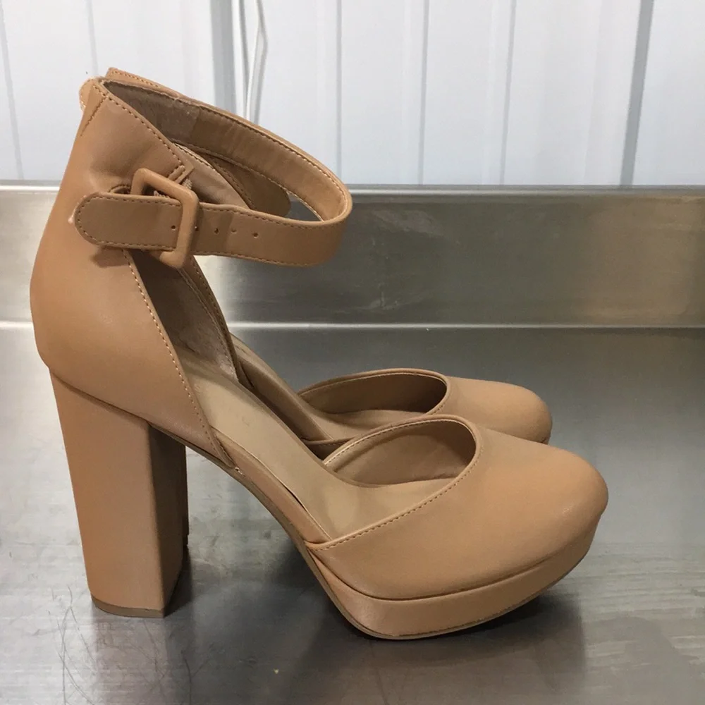 Sun and stone Elegant Tan Women's Heels Size 9 - Picture 4 of 5